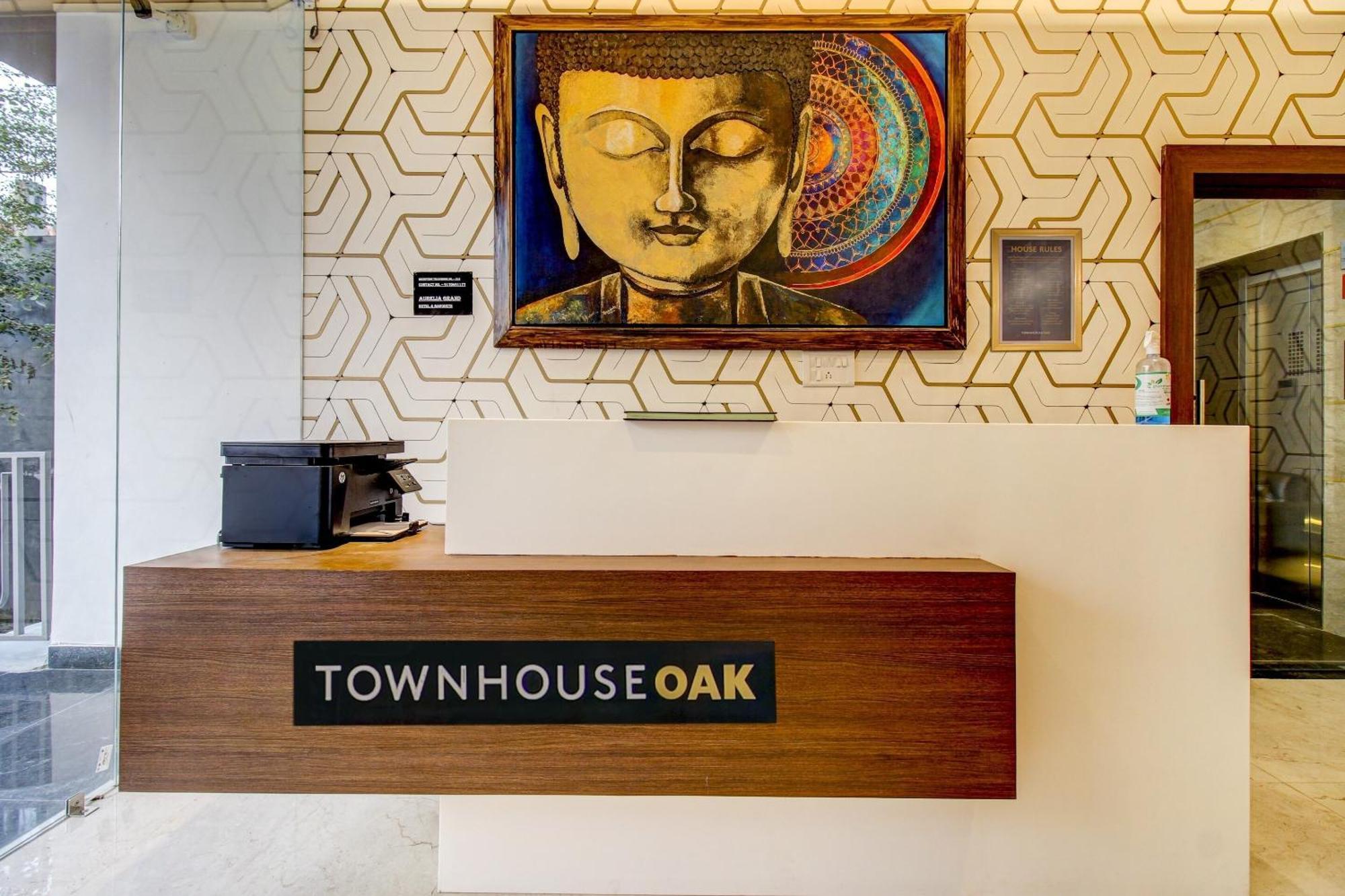 Super Townhouse Oak Aurelia Grand Hotel Lucknow Exterior photo